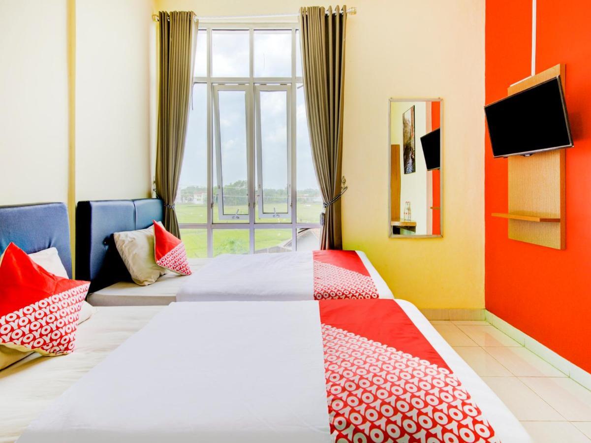 Oyo 3746 Double Tree Guesthouse بوروكيرتو المظهر الخارجي الصورة